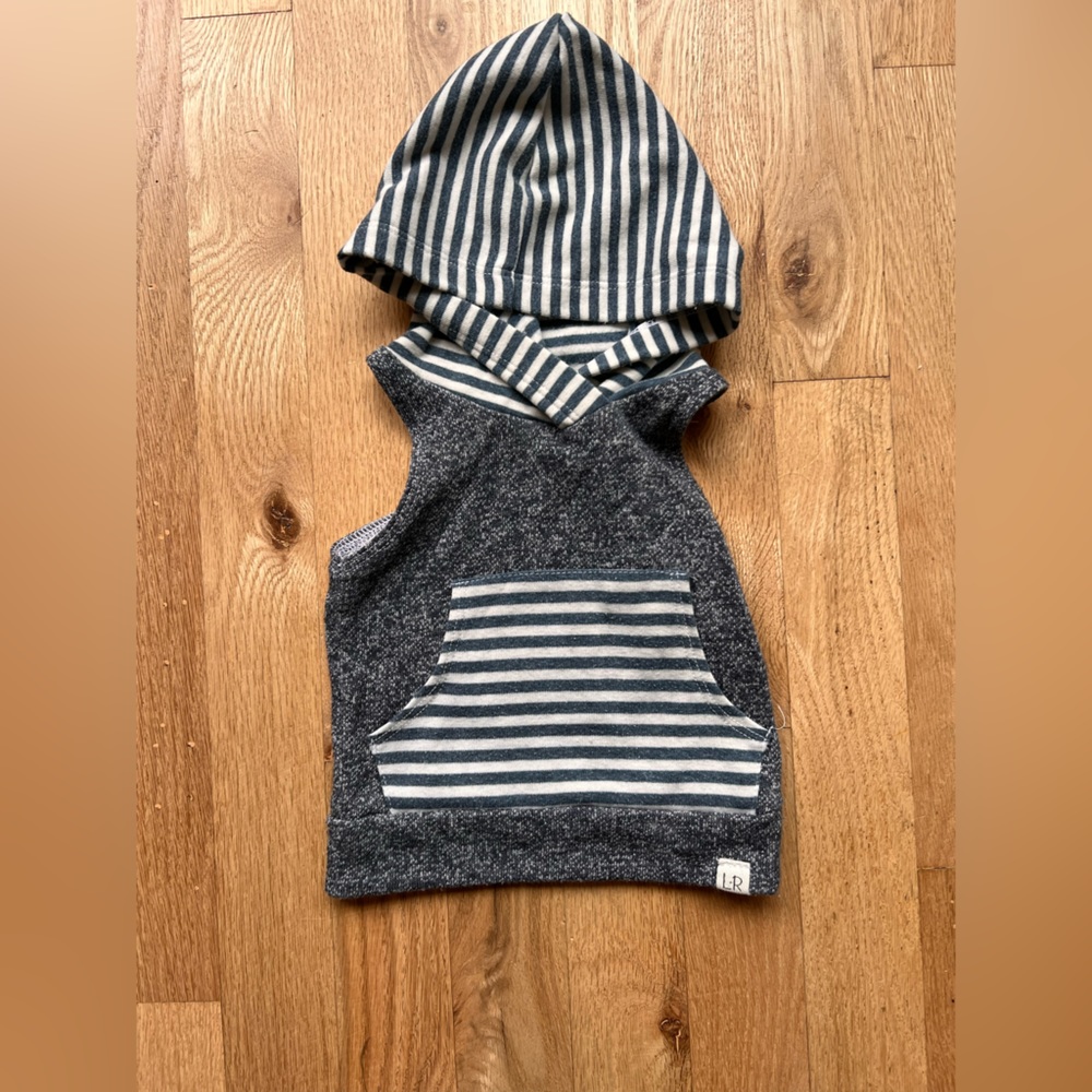 Lulu & too sleeveless hooded shirt size 0/3m